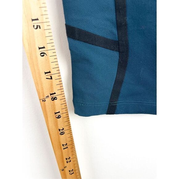 The North Face Teal Blue Green Cropped Midrise workout leggings size Small - Picture 5 of 10